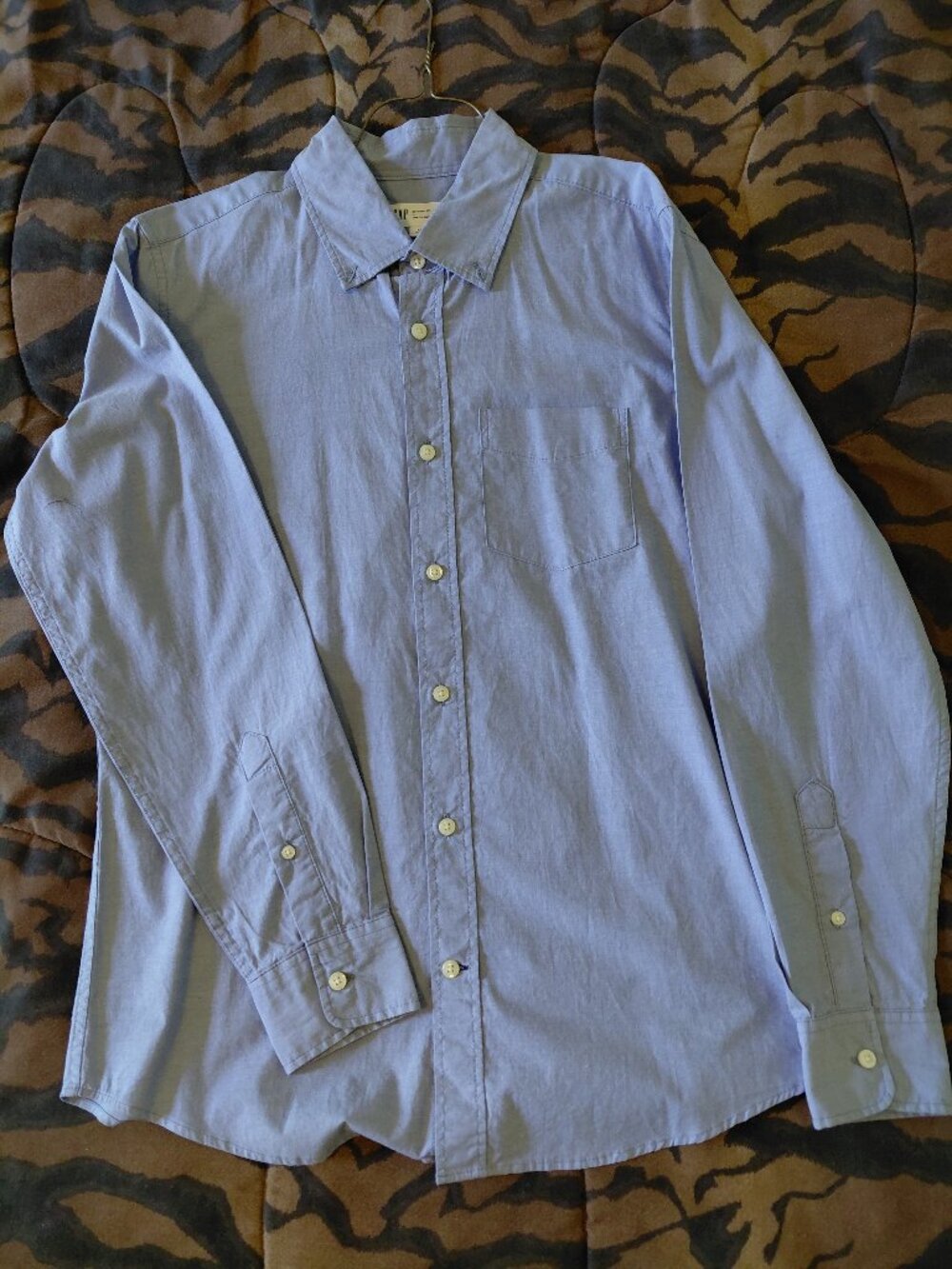 GAP XS standard fit button down
